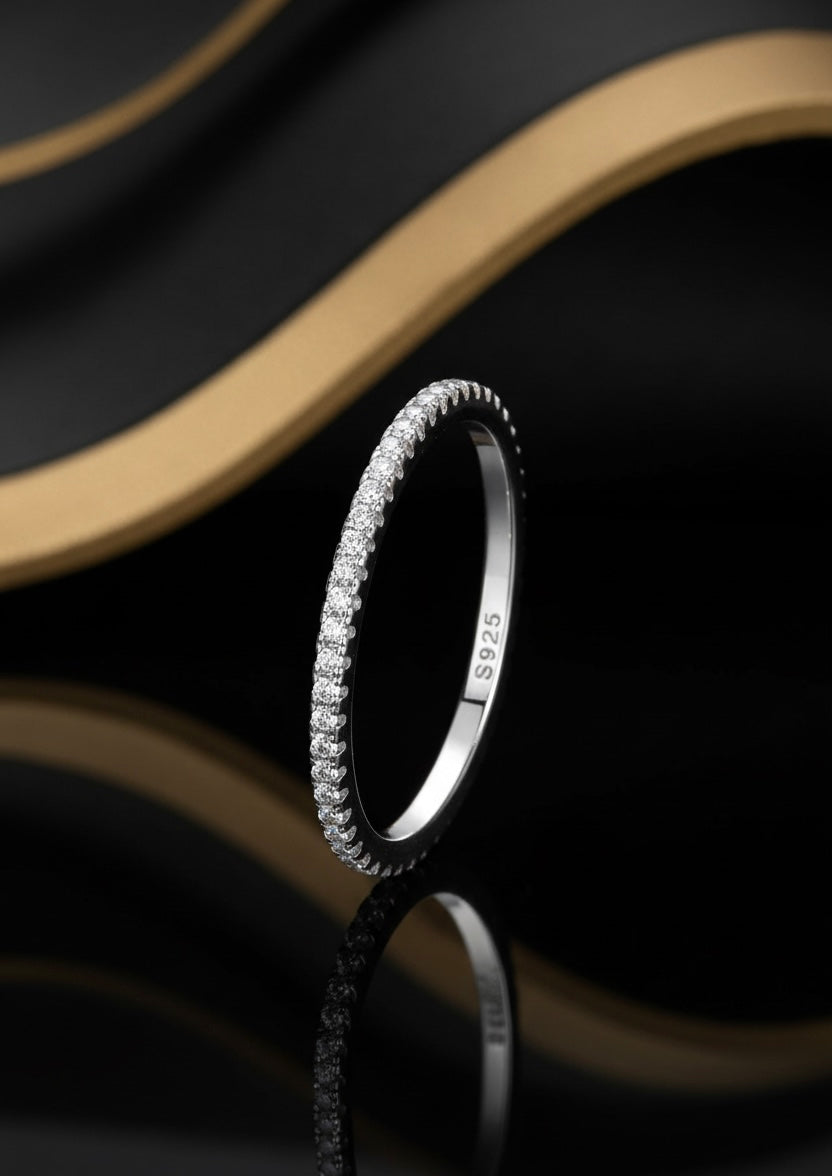 Stellar light paved ring